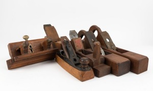 Six assorted hand planes including, beech and brass Kimberly & Sons adjustable hand plane, (3) Burg Australian made planes, Stanley No.23 (transition style), and early 19th century high gate wooden smoothing plane, (6 items), the largest 38cm long.