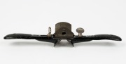 Stanley No.65 chamfer spokeshave plane with adjustable left and right fence and 1½ inch sweetheart Stanley blade, 26.5 cm long.