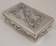 A Chinese export silver dragon box of impressive proportions, 19th/20th century,  8cm high, 24cm wide, 15cm deep, 825 grams - 3