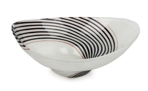 DINO MARTENS Murano Fasce Bianco Nero bowl for AURELIANO TOSO, circa 1954, 8cm high, 21.5cm wide