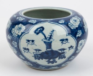An antique Chinese blue and white porcelain alms bowl, Qing Dynasty, 19th century, 10cm high, 14cm wide