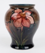 MOORCROFT flambe floral pattern English pottery vase, impressed "W. Moorcroft, Potters To H.M. The Queen, Made In England", 14.5cm high - 3