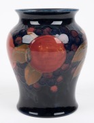 MOORCROFT "Pomegranate" pattern English pottery vase on blue ground, impressed "Moorcroft, Made In England", 14.5cm high - 3