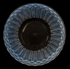 LALIQUE French Art Deco glass platter with blue stained finish, stamped "R. Lalique, France", 26cm diameter