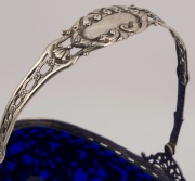 An antique German pierced silver basket with original blue glass liner, 19th century, stamped "800" with crown and crescent mark, ​​​​​​​20cm high, 550 grams silver weight - 3