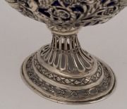 An antique German pierced silver basket with original blue glass liner, 19th century, stamped "800" with crown and crescent mark, ​​​​​​​20cm high, 550 grams silver weight - 4