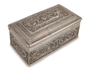 An antique Burmese silver box, 19th century, 8cm high, 16cm wide, 498 grams