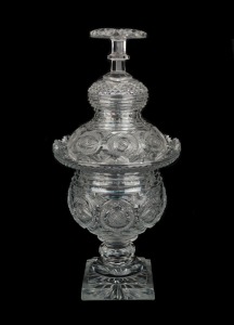 A fine Georgian English cut crystal lidded jar, early 19th century, 31cm high