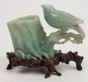 An antique Chinese carved jade brush washer, on carved wooden stand, Qing Dynasty, 19th century, ​​​​​​​14.5cm high, 16cm wide - 3