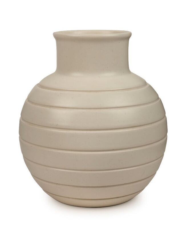 WEDGWOOD cream pottery vase designed by KEITH MURRAY, stamped "Wedgwood of Etruria & Barlaston, K.M., Made in England", 16cm high