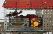 MECCANO "HAMMER HEAD" crane, 20th century, 77cm high, 160cm long, 35cm deep - 3