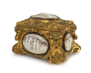 An antique Florentine ormolu casket adorned with five fine cameo shell vignettes, 19th century, 11cm high, 16cm high, 12cm deep