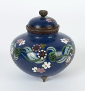 An antique Japanese cloisonne lidded pot, Meiji period, 19th century, ​​​​​​​11cm high