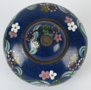 An antique Japanese cloisonne lidded pot, Meiji period, 19th century, ​​​​​​​11cm high - 2