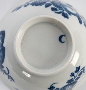 WORCESTER antique English blue and white porcelain tea bowl and saucer, DR. WALL period, mid 18th century, (2 items), blue crescent marks, ​​​​​​​the saucer 12.5cm diameter - 2