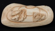 An antique Chinese carved ivory clam shell ornament, on wooden stand, early 20th century, ​​​​​​​5.5cm high overall, 10.5cm wide - 3