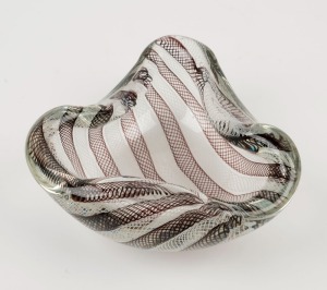 MURANO latticino glass bowl, mid 20th century, 18cm wide