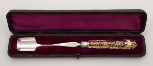 CROWN DERBY porcelain and silver plated stilton scoop in original plush fitted box, 19th/20th century, 25cm long