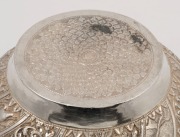 An antique Indian silver bowl, 19th/20th century, 12cm high, 20cm wide, 588 grams - 4