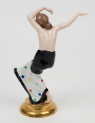 A pair of German Art Deco porcelain statues of dancing women, circa 1930s, stamped "Germany", ​​​​​​​22cm and 24cm high - 3