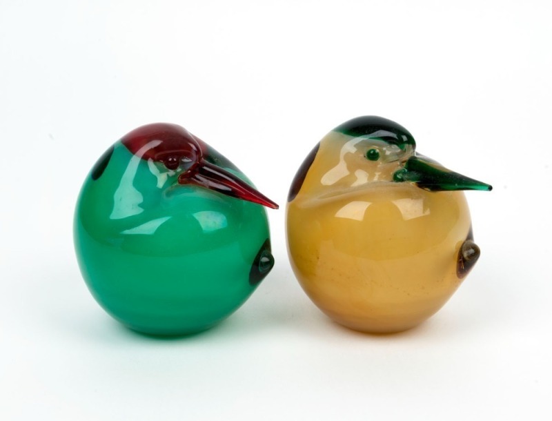 ANTONIO DA ROS pair of Murano art glass bird statues, Note: Both beaks A/F, the larger 11cm high