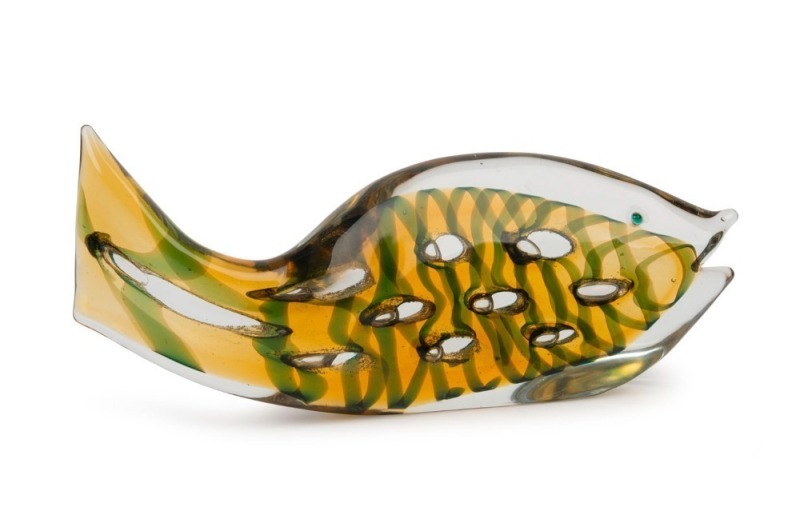 A vintage MURANO glass fish statue, 11.5cm high, 29cm long