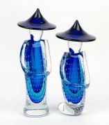 LUIGI ONESTO pair of blue Murano glass statues of Chinese figures (one kneeling), signed "L. Onesto, Murano", ​​​​​​​31cm and 34cm high