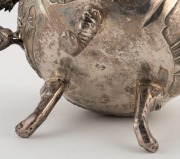 An antique Chinese export silver bowl with dragon handles, 19th century, seal mark to base, ​​​​​​​10cm high, 20.5cm wide, 276 grams - 5