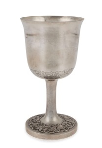 LEECHING Chinese export silver goblet with floral decoration, 19th century, stamped "L.C. LEECHING", ​​​​​​​18cm high, 276 grams