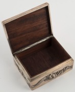 ZEE SUNG Chinese export silver box with dragon decoration, interior lined in cedar, early 20th century, ​​​​​​​stamped "ZEE SUNG, SILVER" with additional seal mark, 5cm high, 11cm wide, 9cm deep, 292 grams total including cedar lining - 2