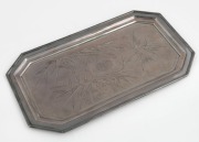 A Chinese export silver tray with bamboo decoration, engrave "1937-1962", 20th century, stamped "Made In Hongkong, Sterling", 30cm wide, 464 grams - 2