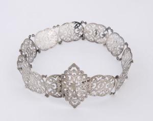 174 · An antique English silver plated belt and buckle, late 19th century, ​68cm long