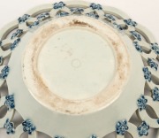 DR WALL WORCESTER antique English blue and white pierced porcelain bowl, 18th century, ​​​​​​​6.5cm high, 23.5cm wide - 2