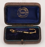 FLY FISHERMAN'S antique 9ct gold brooch by HAMILTON & CO. of CALCUTTA, housed in original box, ​​​​​​​5cm wide, 1.7 grams - 2