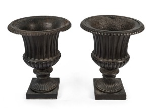 A pair of antique English cast iron garden urns, 19th century, ​​​​​​​76cm high, 60cm diameter