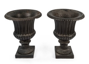A pair of antique English cast iron garden urns, 19th century, 76cm high, 60cm diameter