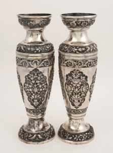 A pair of antique Chinese Straits silver vases, 19th/20th century, 26cm high, 665 grams total