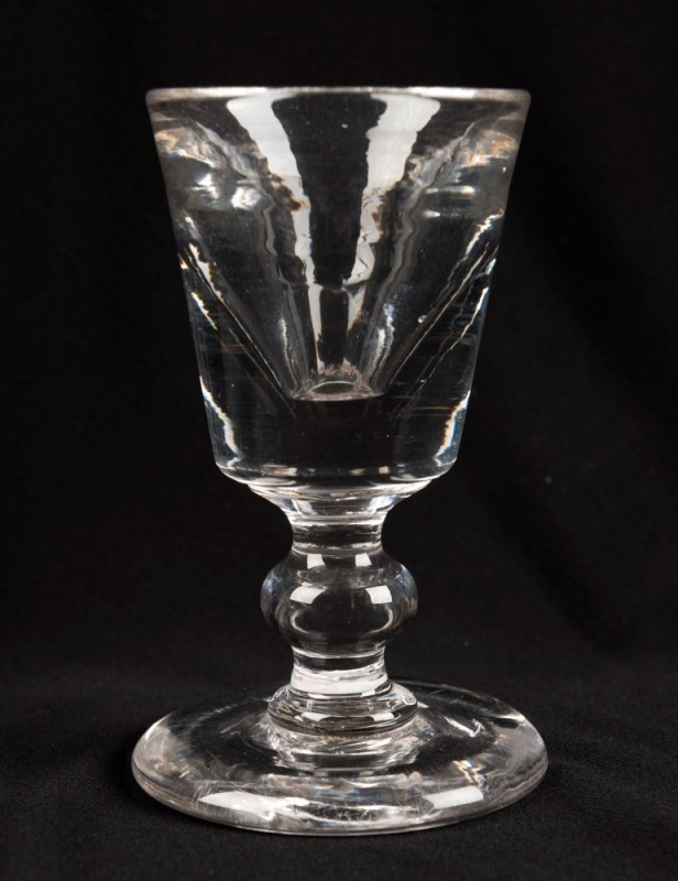 A Georgian toast master's glass, 18th century, 10cm high