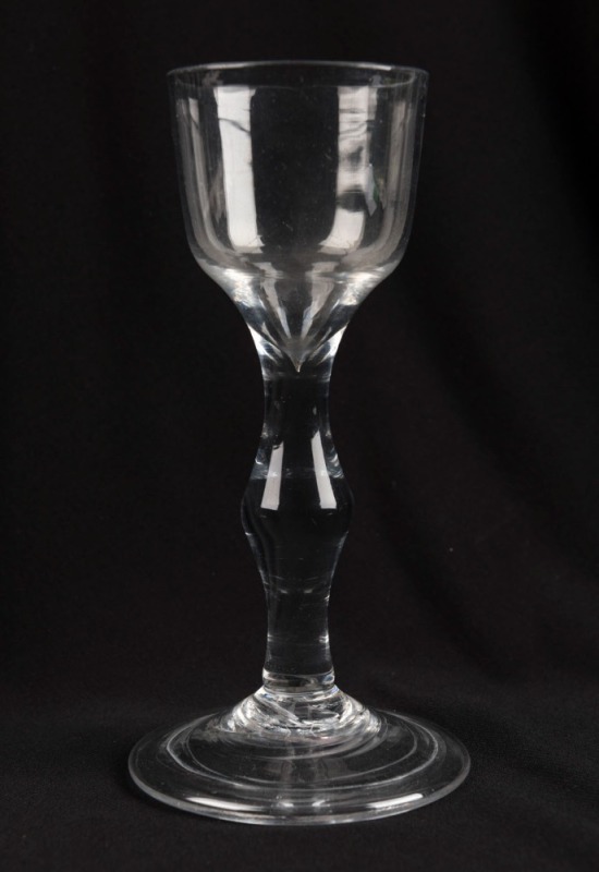 An antique Georgian glass, 18th century, 13.5cm high