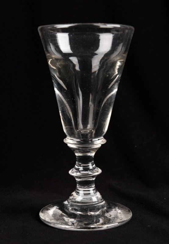 An antique Georgian toast master's glass, 18th/19th century, 12cm high