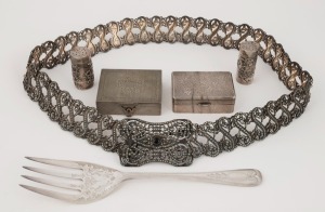 A pair of Chinese silver condiments, a Continental 800 silver powder compact, a Chinese silver jewellery box, a silver plated serving fork, and a vintage silver plated belt adorned with marcasite, (5 items), the condiments 5cm high