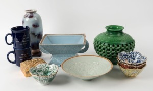 Assorted Chinese porcelain bowls, vases etc, late 20th century