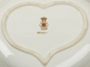 Antique English porcelain jardiniere, serving bowls, plates and brush pot, Crown Devon, Doulton Burslem and others, 19th/20th century, (18 items) - 3