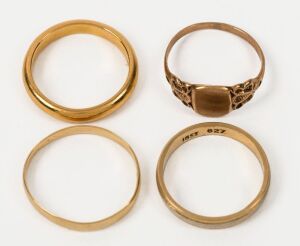 An antique English 22ct gold wedding ring (5.1 grams); together with two 18ct gold wedding rings (4.5 grams); and an antique 9ct gold ring (1.5 grams), (4 items), ​​​​​​​11.2 grams total