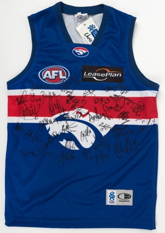 FOOTSCRAY FOOTBALL CLUB: A collection of AFL On Field branded jumpers, comprising of the 2004 