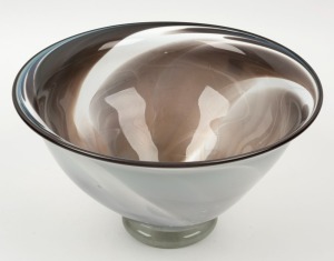 DON WREFORD Australian cream and brown art glass bowl, engraved "Don Wreford, 1982", 17cm high, 29cm diameter