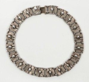 EDWARD SCHAFER of Melbourne antique Australian silver necklace, circa 1880, stamped "SCHAFER, Melbourne, Sterling" with crown mark, 39cm long, 72 grams total