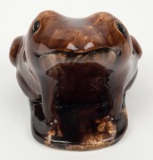 BENDIGO POTTERY frog with unusual brown glaze, 15cm high, 20cm long - 2