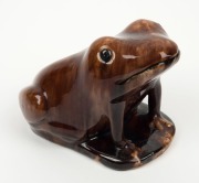 BENDIGO POTTERY frog with unusual brown glaze, 15cm high, 20cm long - 3