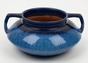 MELROSE WARE blue glazed pottery two handled vase, 10cm high, 23cm wide